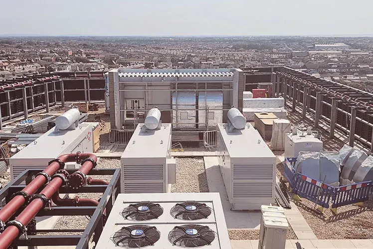 Vista general de los grupos electrógenos instalados por Genesal