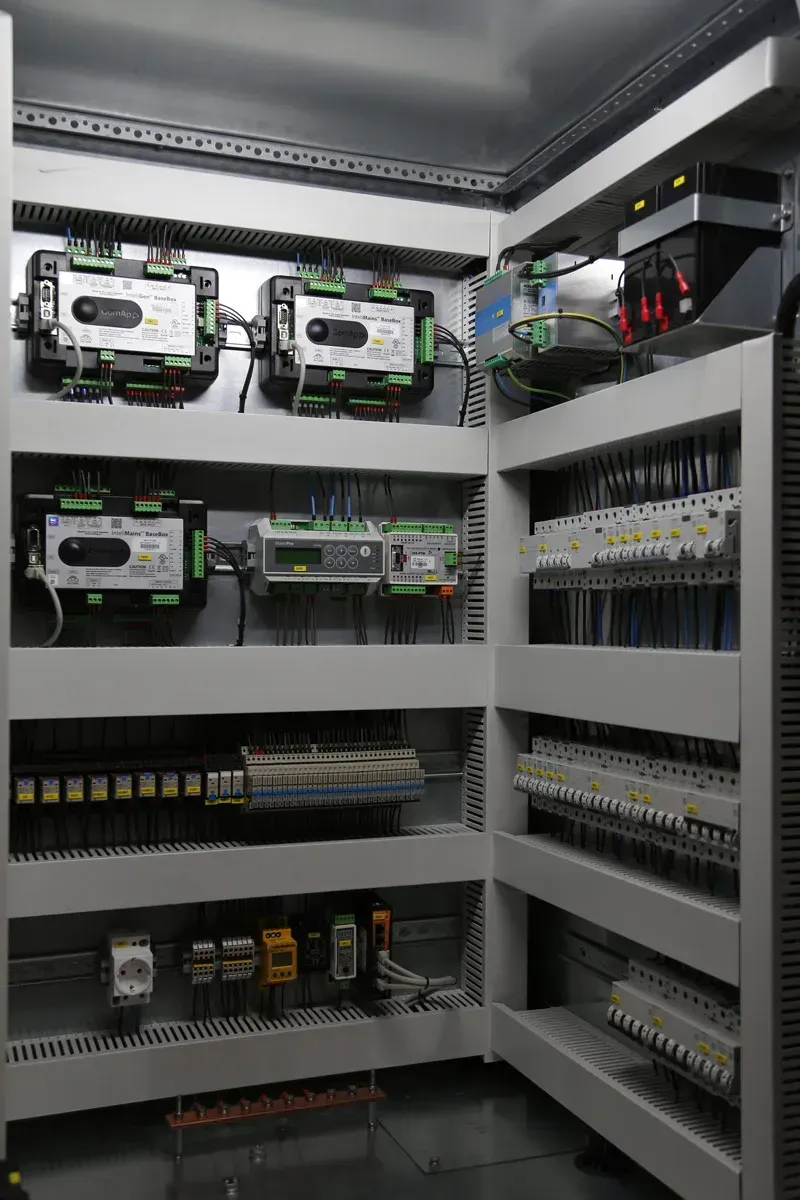 grupo-electrogeno-centro-comercial-genesal-energy-austria-detalles2