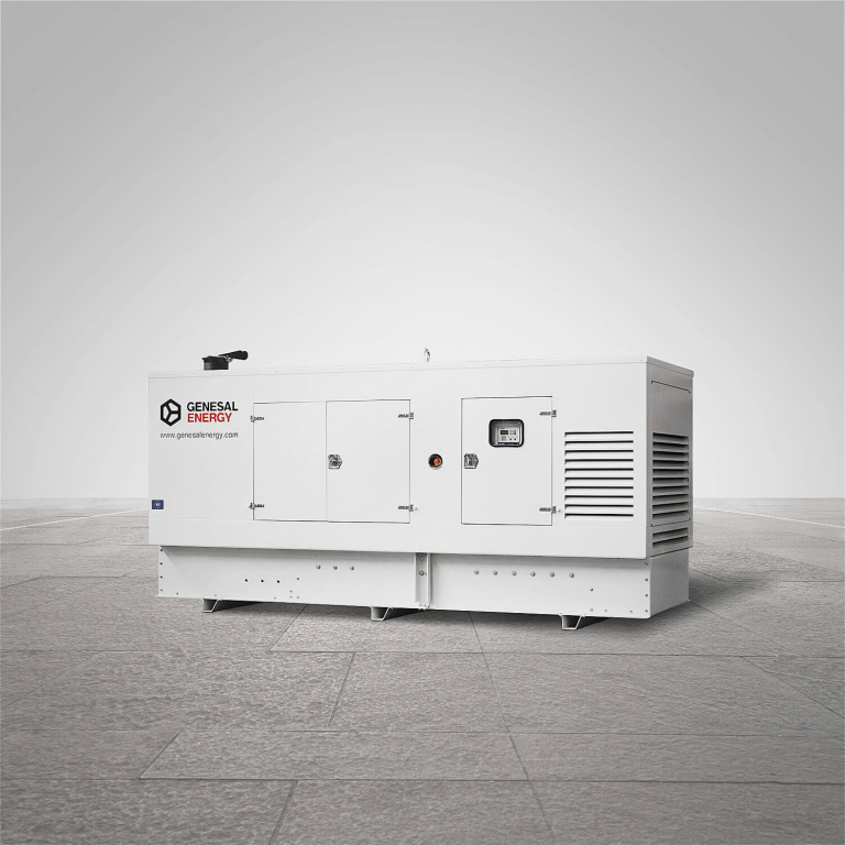 Grupo electrógeno Genesal Energy, bitensión y bifrecuencia: adaptado para energía de emergencia y banco de pruebas con dos alimentaciones independientes
