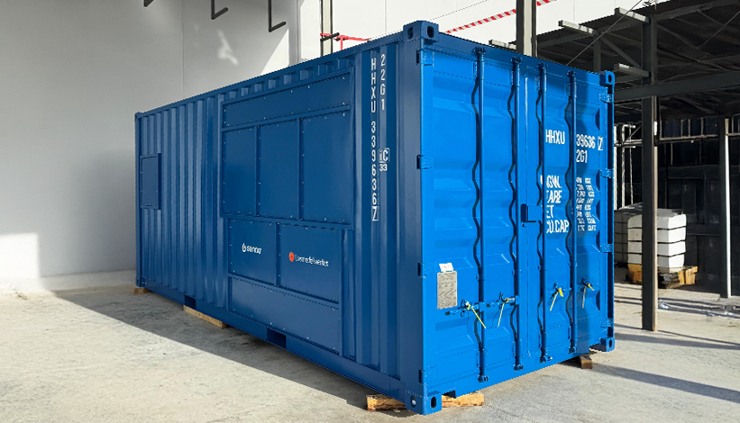 Grupo electrógeno en contenedor de 20 pies para seguridad energética en aeropuertos, diseñado por Genesal Energy